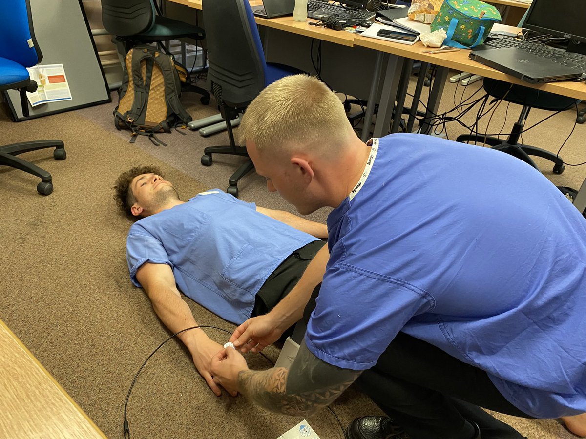 Great session this afternoon with shining new BCA machine to aid more tailored nutrition &amp; rehab.  Informative and thought providing . Thank you <a href="/lucyeazecchin/">Lucy Zecchin</a> 🙏🏻 , get those opportunity goggles on <a href="/sfrandietitian/">Sam Francis</a> <a href="/ALDietitian/">Alex Lickley RD</a> 🥽🥽👓👓