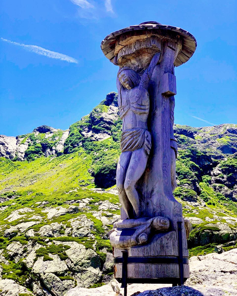 ⛰#dayoff 

🪫 Charging batteries.

#ItalyVacations #hiking #contemporaryart #tfgp