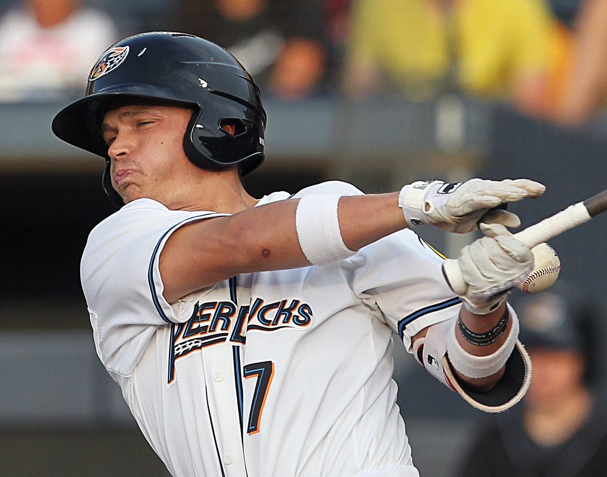 mlbtraderumors's tweet image. Guardians Select Alex Call, Designate Oscar Mercado For Assignment mlbtraderumors.com/2022/07/guardi…