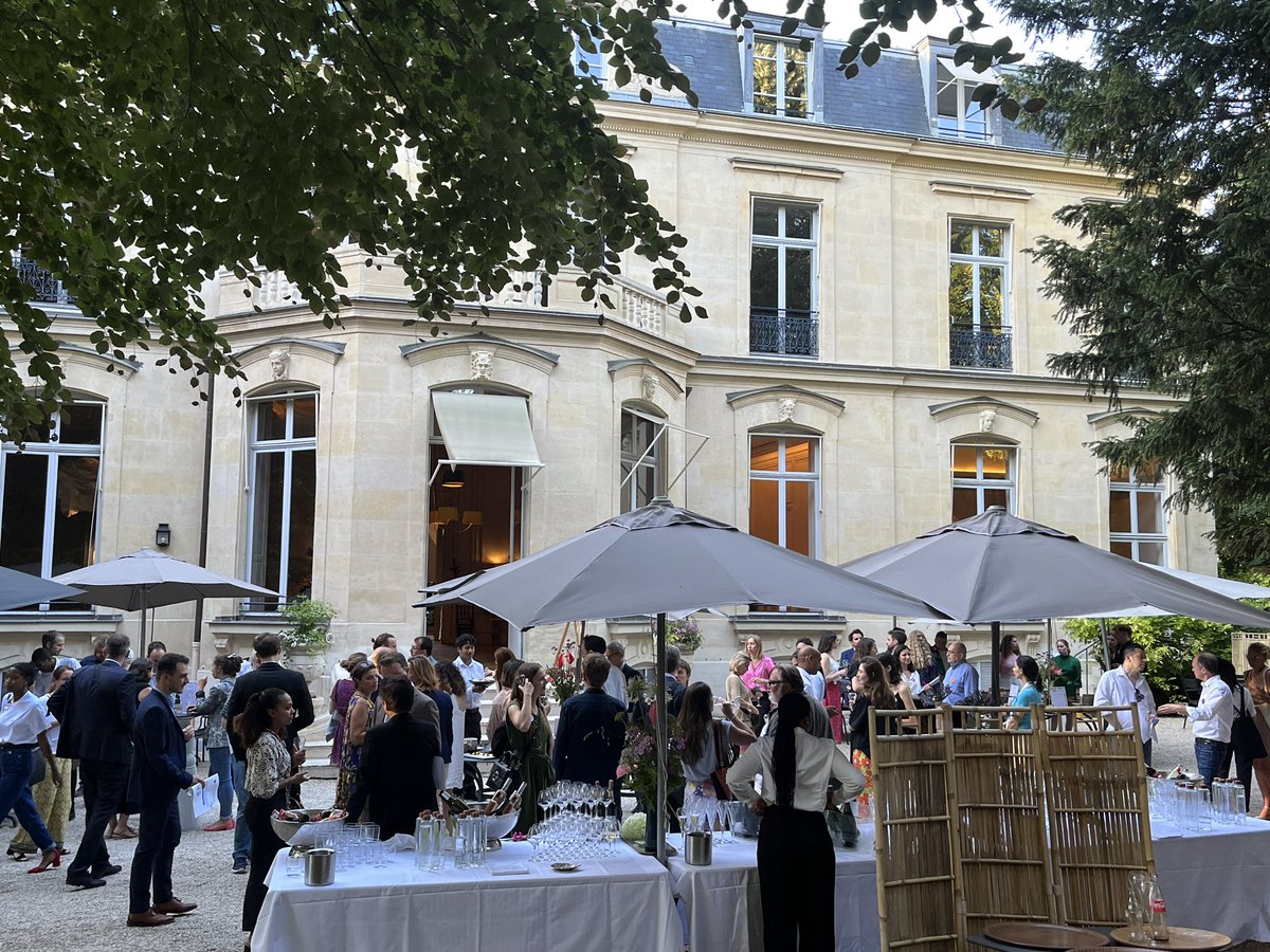 geoffroyboulard's tweet photo. #GrandParis #innovation 
✅ Plus d’une quarantaine de startups et acteurs de l’innovation dans la ville réunies par la @GrandParisMGP autour des 60 finalistes d’#InventonslaMetropole #IMGP3 pour étoffer les offres finales (automne 2022). 
@patrick_ollier https://t.co/nQATOqoGKK