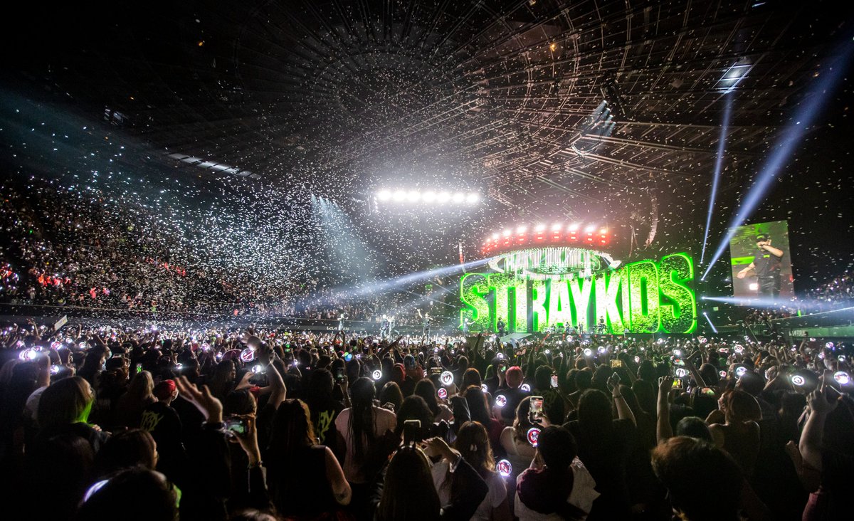 Stray took over LA 🔩

Thank you, <a href="/Stray_Kids/">Stray Kids</a>, and of course, Stays for the past two nights! Our ears are still ringing from the Thunderous cheers. 💚 (📸: JYP Entertainment)
#2ndWorldTour_MANIAC #STRAYKIDSinLA #SKZ