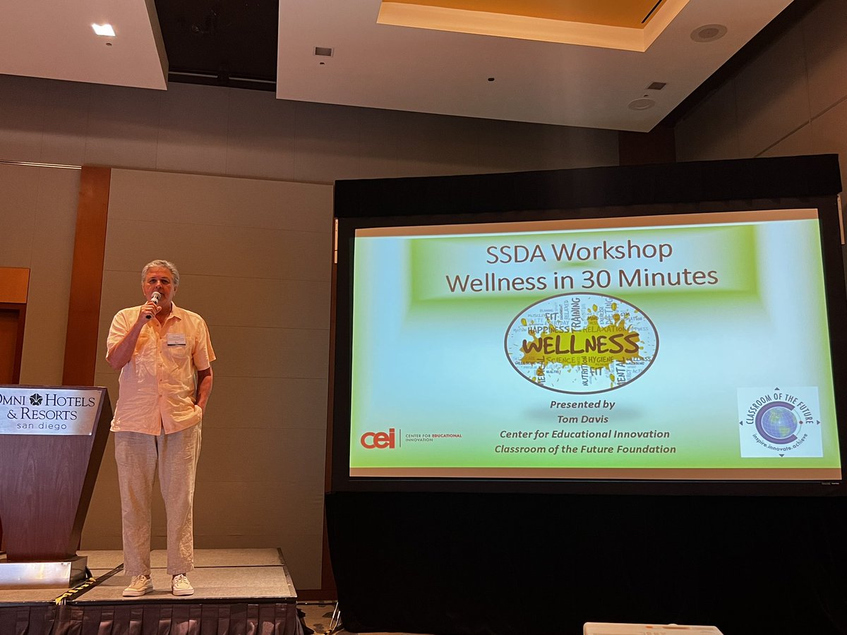 DocAssisi's tweet image. Look at our awesome @ThrivePS board member @calsatdavis sharing about #wellness at the @SmallSchoolDA #superintendent conference!