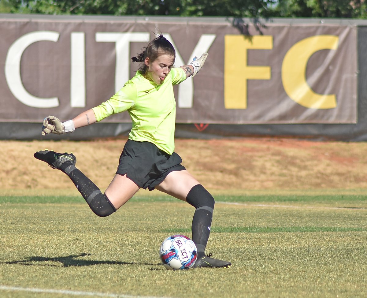 OKCSideFC's tweet image. Couple of pictures of Ashley who made it for the last game! #onside #stayonside