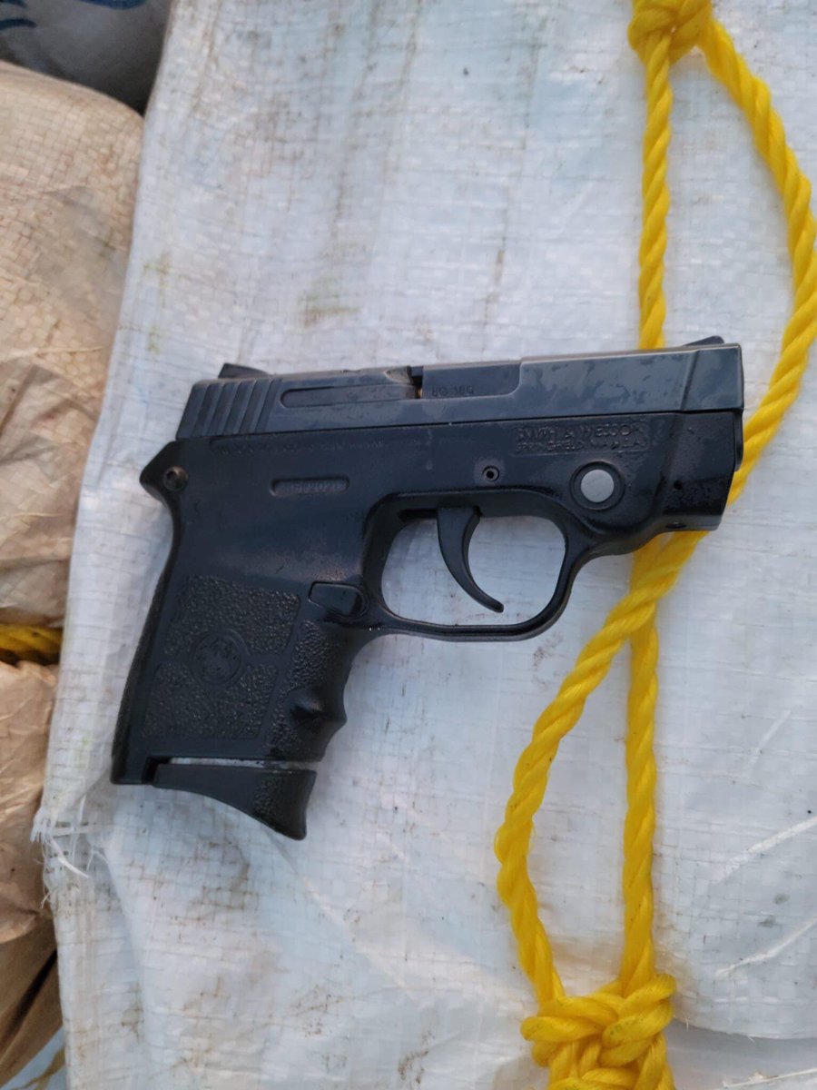 USBPChiefRMY's tweet photo. Last night, Ramey Sector #BorderPatrol Agents detected a vessel near Cabo Rojo, PR. #USBP agents coordinated an intercept course with a PRPD Maritime Unit. USBP seized 407 kilos of cocaine, a firearm, and arrested four non-citizens from the Dominican Republic.#Honofirst #OPSG https://t.co/FaUhHuWRPM