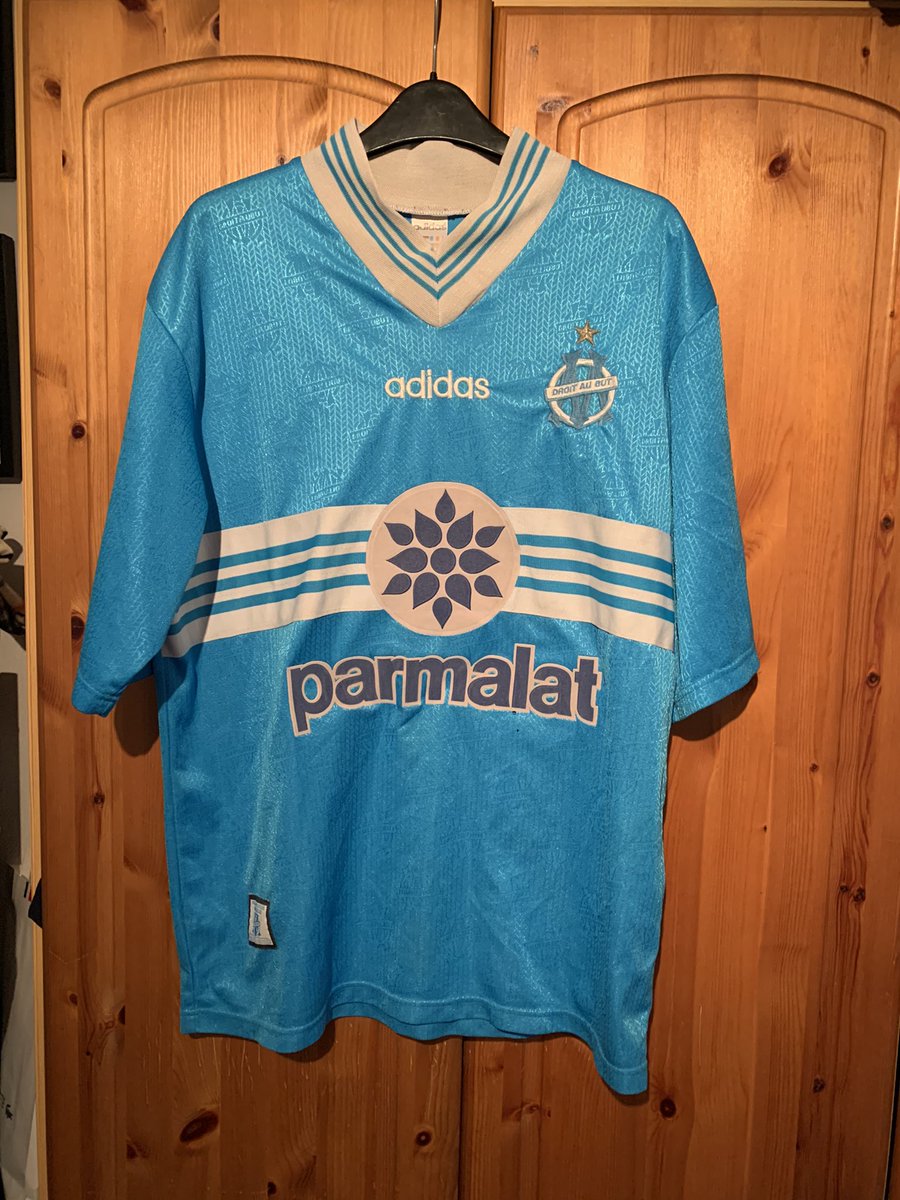 elliott100702's tweet photo. @AnthonyMcGinty_ @_FullKitWankers I have this Marseille 96/97 away in a Large https://t.co/VwbcAz2H2D