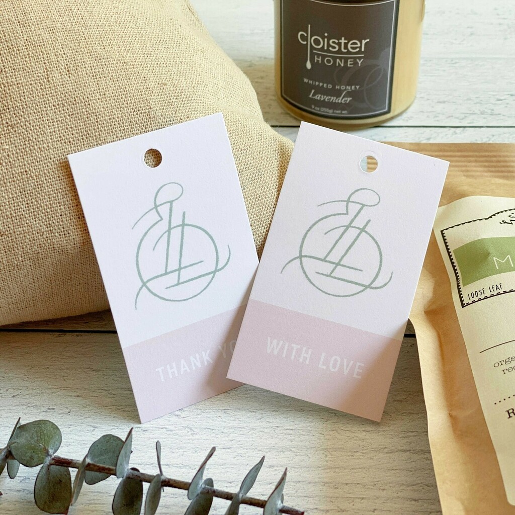 MementoAndMuse's tweet photo. Your company or event branding can be represented in your artisanal gift packaging in a wide variety of ways! These full of light and natural gifts were accompanied by custom logos on their gift tag to make a lasting impression. 🎁

 ⠀⠀⠀⠀⠀⠀⠀… https://t.co/qwByp1Z7f9 https://t.co/k9BuIsVvuu