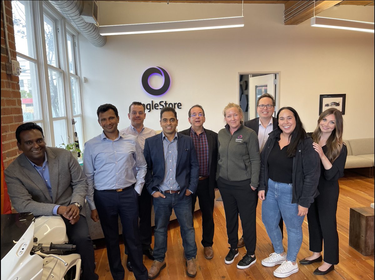 sureshcs's tweet photo. There has been a lot of activity in @SingleStoreDB. We have been hard at work to bring new game-changing database capabilities. To find out what we have been up to check out the agenda for our [r]evolution 2022 event this Wednesday https://t.co/oBD2Lm4S7f. https://t.co/Wjfq8wH2Oc