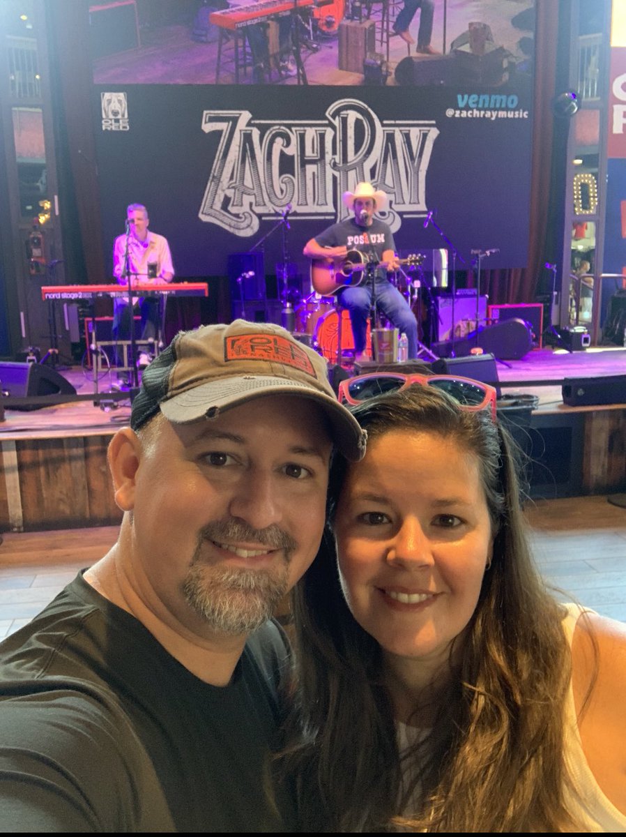 lucaswlandon's tweet photo. #nashville #vacationfinally #liveingourbestlife https://t.co/t0udT2ufn7