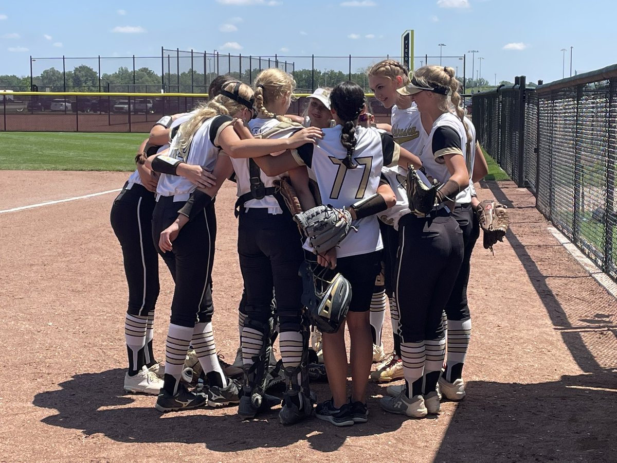 Finished Top 9 at Nationals out of 50 teams. We finished 4-3 on weekend.  Our loses were to three top 4 teams in Champion (Diamond Club Kramer) Runner up (@NEGold13s) and 4th place finisher (<a href="/08_select/">Select Fastpitch 15’s Bower</a>).  Really proud of our fight this weekend.  #GoldDNA