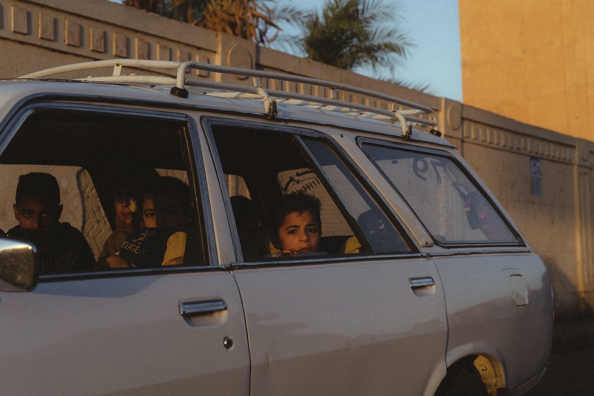 olivierpatrickk's tweet photo. And here I am in the present, with no relation to the past, nor the future ⏱ #luxor #egypt #streetphotography https://t.co/XTBImiCbqj