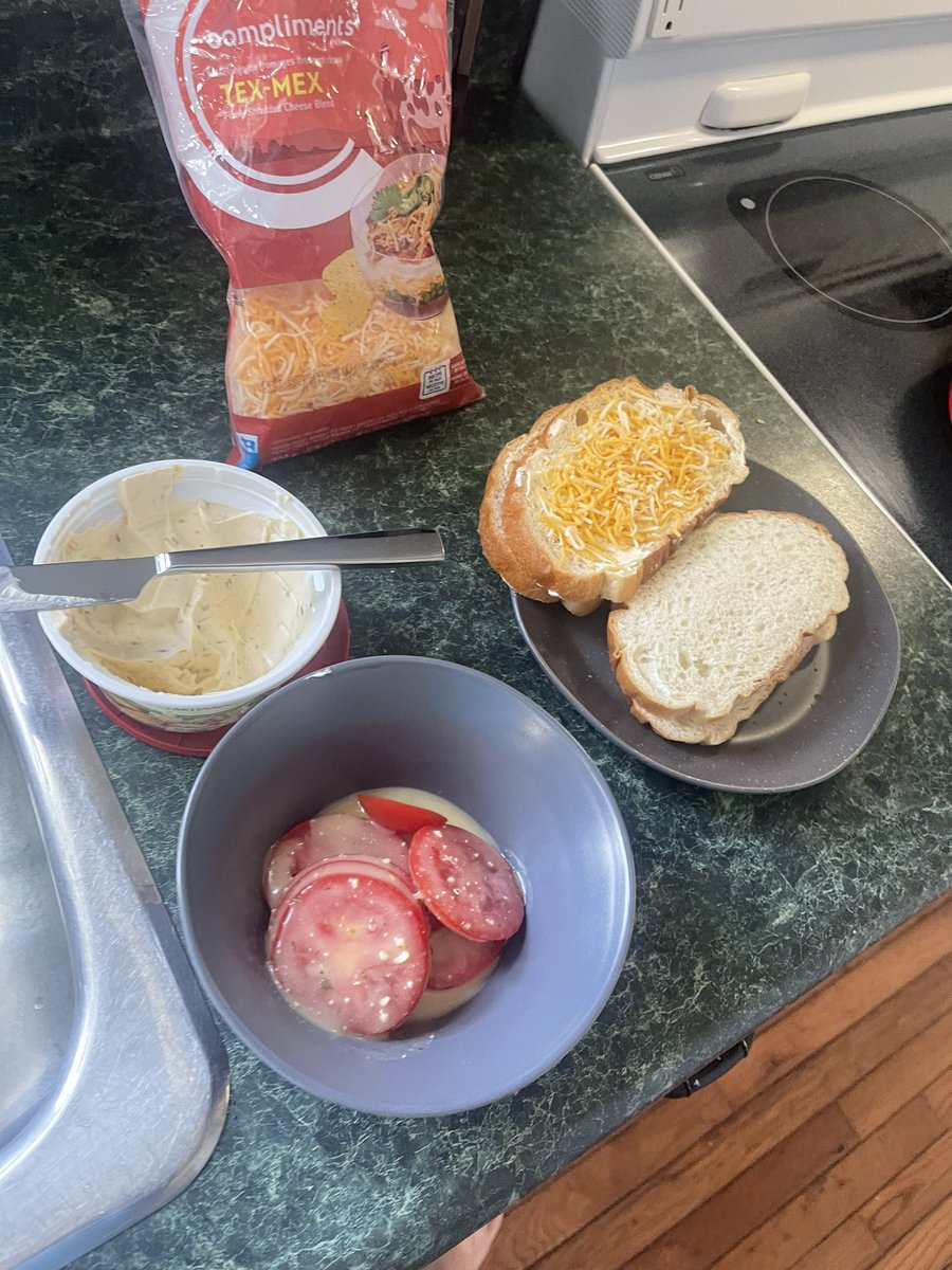 DuffPlate's tweet photo. Cooking up a new post #homecook #cooking https://t.co/WKRgpb2obZ