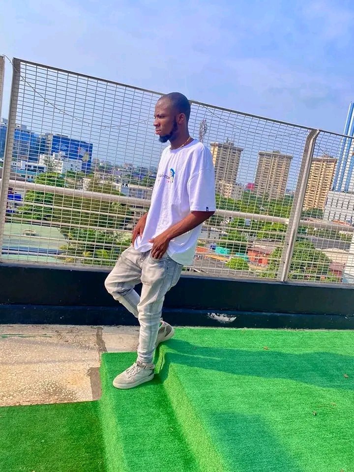 OptionzDadaz's tweet photo. My bro... The nail technician. Hit him up coz he too sabi..

Work Done! Paulo (Clemz) you're doing well brother. Hit him up 09165047151
#nailtechnician 
#WRBLOTour 
#30BG 
#4chan 
@HembadoonMusic @TiwaSavage @temsbaby @TeniEntertainer @jada3_p @TemiOtedola @cuppymusic @Tunegee https://t.co/fvCk03ceN0