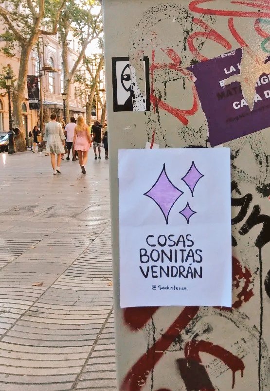 marizapatt's tweet photo. Tenía que dejar estás intervenciones en esta ciudad Hermosa que me ha dado tanto y donde logré encontrar la paz que creí ya no iba a tener en mi corazón
 ❤️✍️✨ Que chimba Barcelona. https://t.co/Rpk08EzKLz