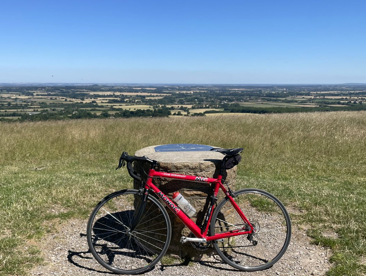 walkersabode's tweet photo. Lovely bike-ride in the heat yesterday. Fabulous sky, much needed #bikebreeze  and breakfast kindly served at #TheWhiteHorse #Woolstone https://t.co/xTVzauyj8b