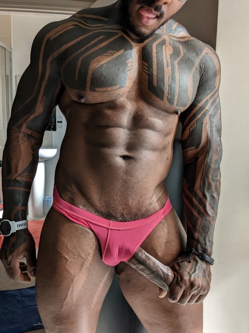 Fuck is hot today ??? in the UK https://t.co/AFk8jWHnr2