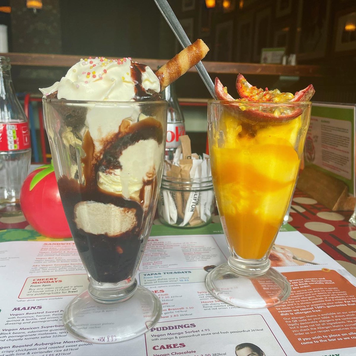 Powderpuff_Room's tweet photo. The best way to spend sunny days! 🌻 ✨

#blogger #fblogger #fashion #plussizefashion #psblogger #plussize #hellbunny #myhellbunny #summerdress #vintage #northampton https://t.co/9FVFjQLlWz