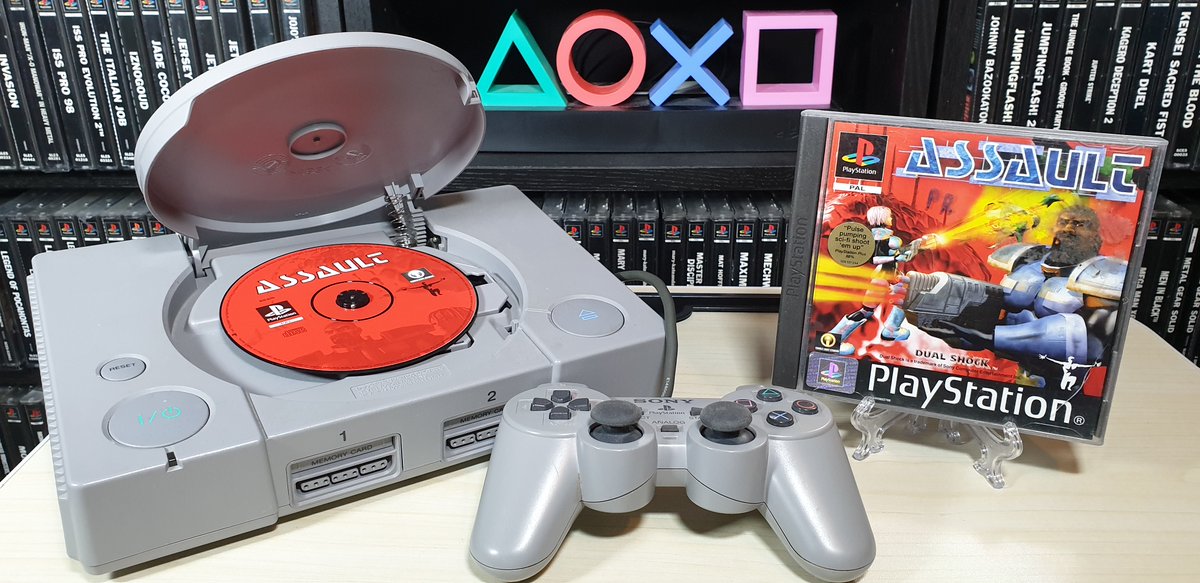 PS1Archive's tweet image. #PS1Archive Assault! Simple name, simple premise: Shoot anything that moves, Contra style! Play as either Major Doyle or Sergeant Washington and blast all that alien scum either by yourself, or with a friend in co-op! #PS1 #PSX #PlayStation #RetroGames #GamersUnite