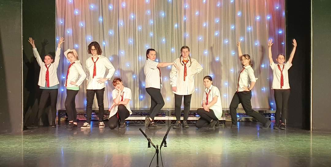 WLOGRisingStars's tweet photo. Some sneaky pics from yesterday's technical rehearsal for School's Out!
Just one more rehearsal then we hit the stage on Friday and Saturday this week.
Have you got your tickets yet? Get yours NOW from https://t.co/N4vxBy7a0b https://t.co/3rwf4w98BK