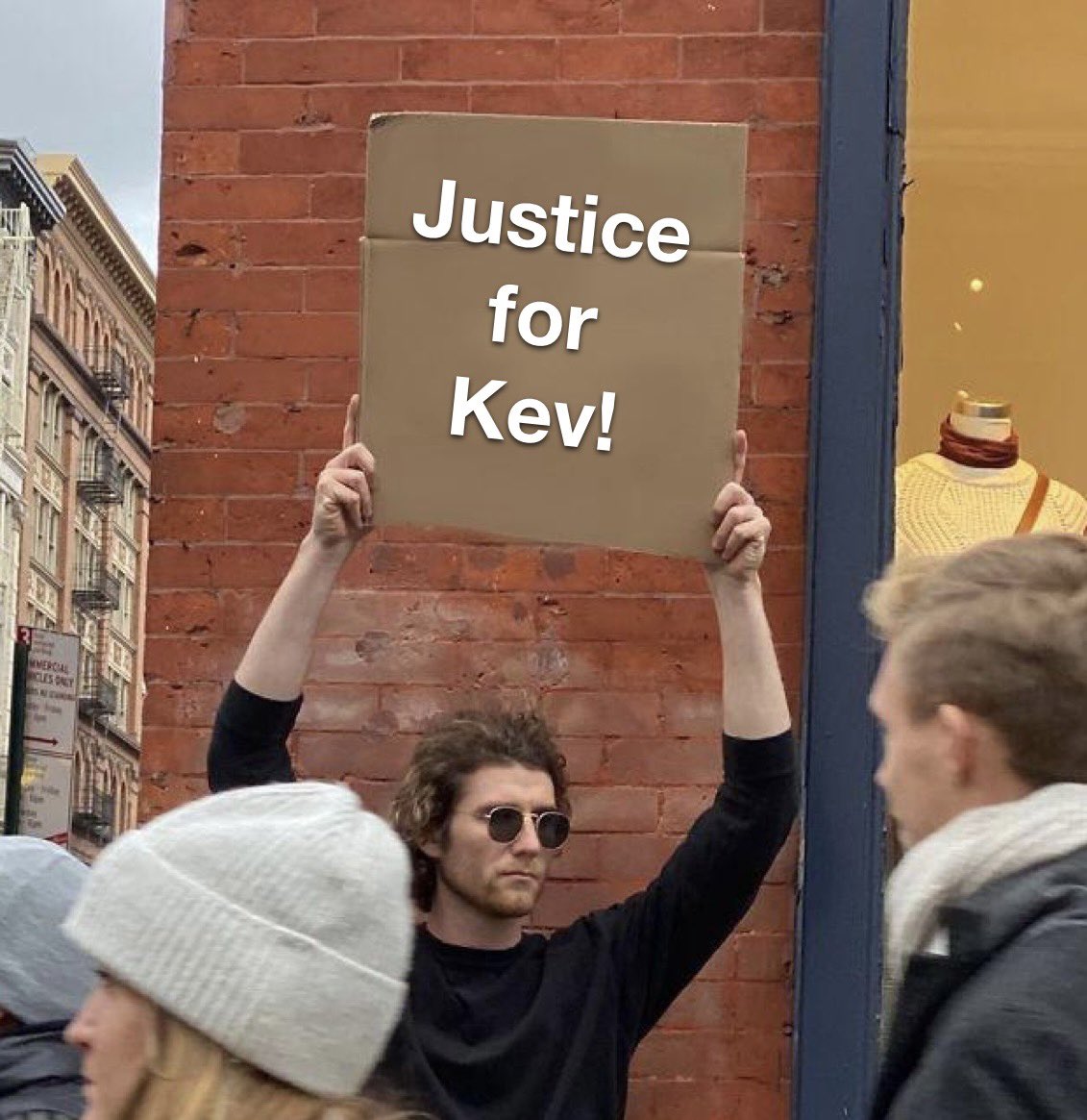 chrisfromtheuk's tweet photo. Even though he won’t see this
#JusticeforKev https://t.co/4HCuAdDvfM