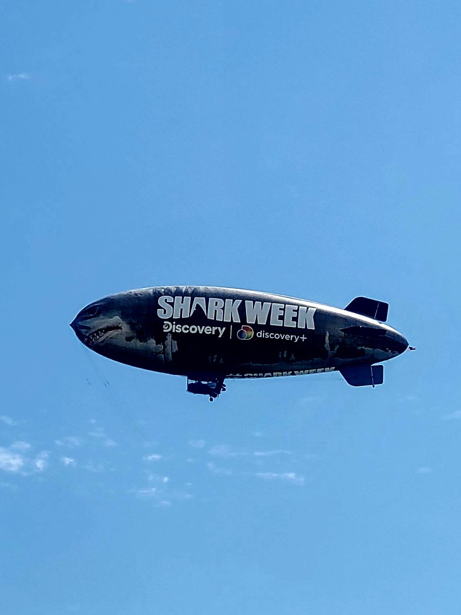 chazt717's tweet photo. #SharkWeek Blimp seen of the Windjammer Surf Bar in Misquamicut RI https://t.co/Ykwnxsw0b7