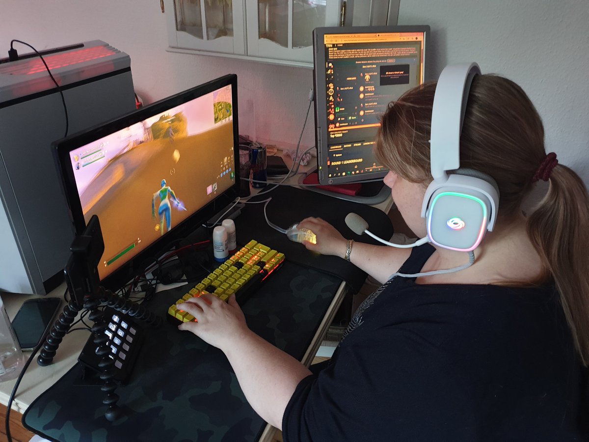 banishmaster tweet media