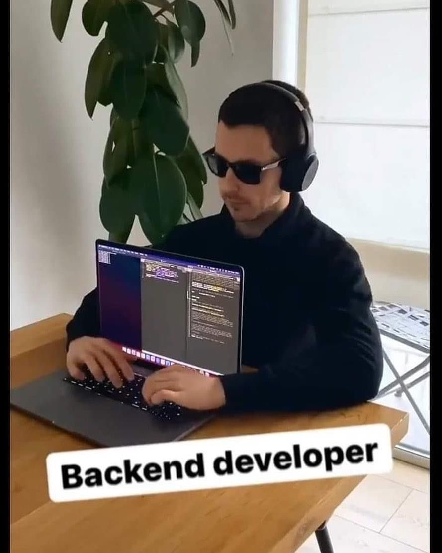 gldesenvolvedor's tweet photo. 😅 https://t.co/mlSVbHIS2u