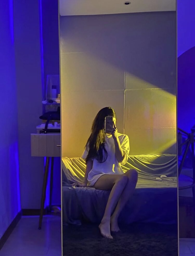 S11208539's tweet photo. 女王在线找个听话可以长期的男M/年龄24岁以下的请勿扰，24岁以上的男M可长期听话的可以私信电报我：Telegram: https://t.co/yMwSn9D78r纸飞机链接 https://t.co/4H6ExQzwjU