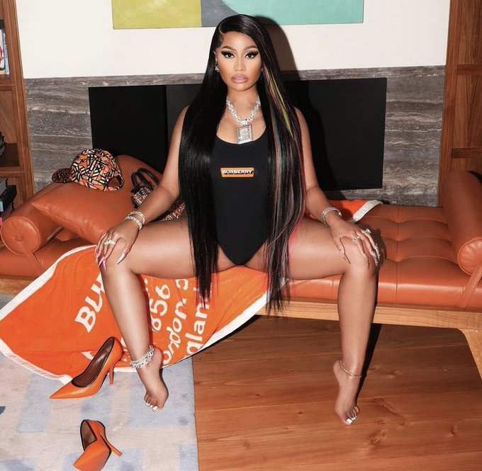 Nicki Minaj Looks Gorgeous Wearing Burberry in Newly Shared Photo. - Latest  Tweet by Pop Crave | ? LatestLY