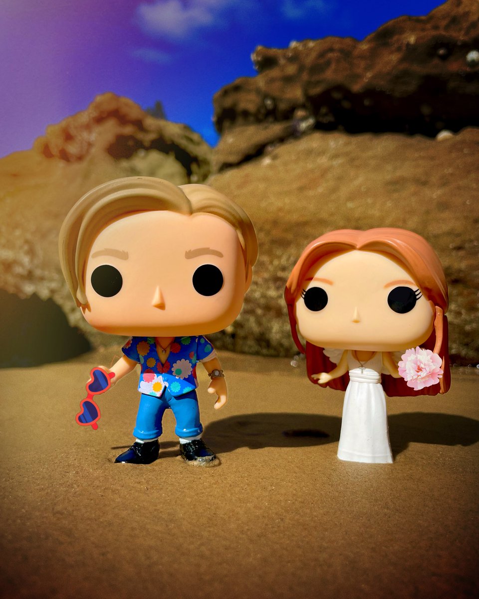 PopTartDU's tweet photo. 📸 ᗷᗴᗩᑕᕼ ᗪᗩY 📸 

July 11: #beachday
@OriginalFunko 
#FunkoPhotoADayChallenge 

Romeo and Juliet spend a day at the beach 🏖 

❤️🎭 🌸 😎 ❤️🎭 🌸 😎 ❤️🎭 🌸 

#funkophotoaday #funkophoto #funkopop #funkopopphoto  #romeoandjuliet #funkoromeoandjuliet https://t.co/h3K9KhZz3h