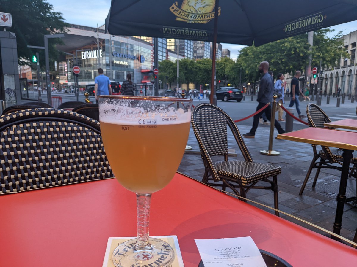 T_Reido's tweet photo. Late night drink in Lille. https://t.co/BlLFUP4TRS
