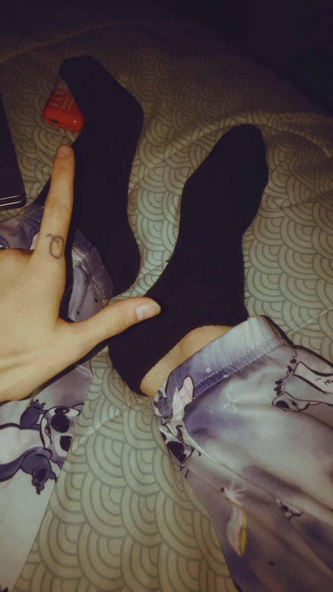 ❤️ RTGAME ❤️ 

$1/$1/$1 for 1 HOUR! 

3 Comments for Dommes
1 Comment for subs 

Make him suffer for my socks 🔥

- Findom femdom finsub paypig goddess feet footworship feetpics sockworship -