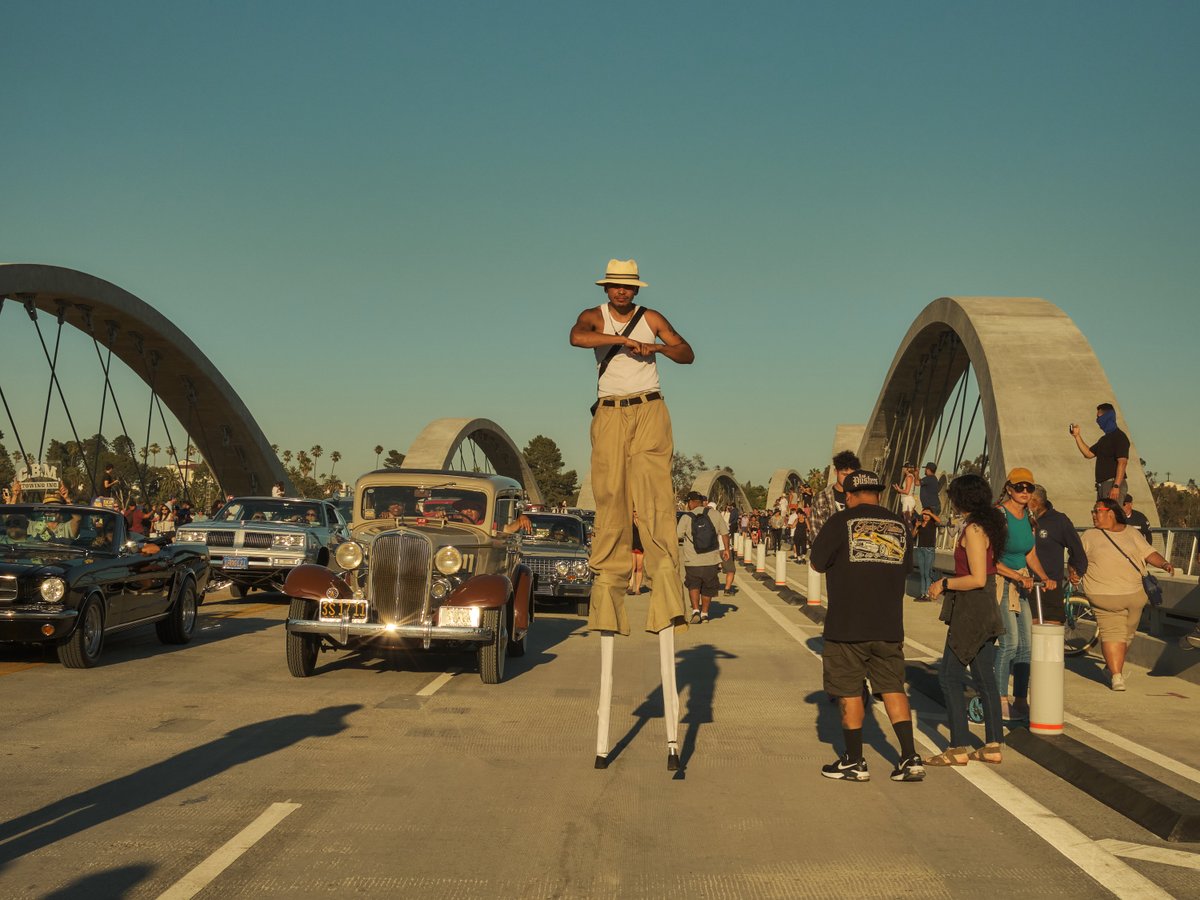 nathanperkel's tweet photo. 6th Street Bridge, Opening Day, 7/10/22 -  #losangeles #sixthstreetbridge #lowriders #cruisin #boyleheights #dtla https://t.co/jEwmR6BRA0