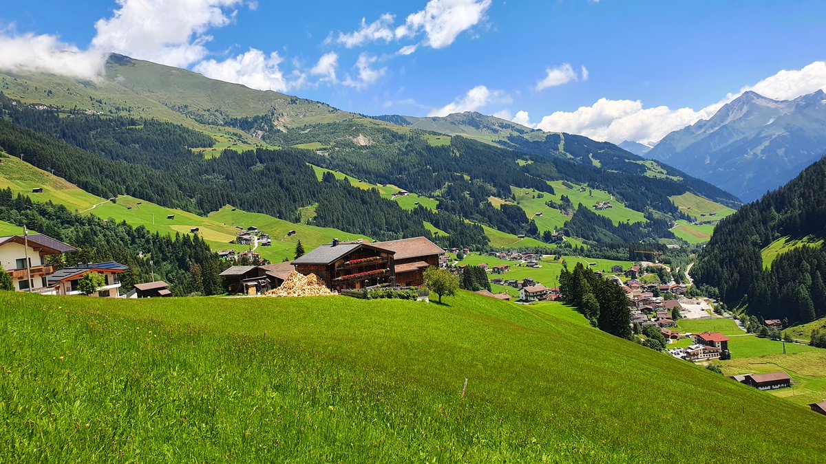 GerritvdLinde's tweet image. Vanuit #Stumm in het #Zillertal richting #Tuxertal voor een wandeling rondom #Vorderlansbach en #Tux #stummimzillertal (2/2)