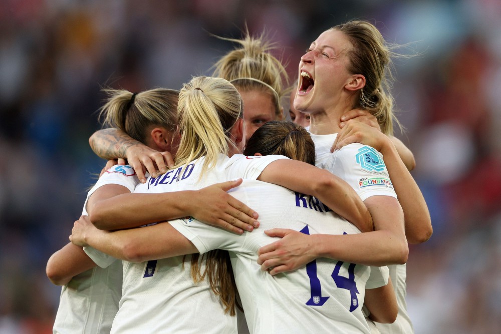 MailSport's tweet photo. HALF TIME

🏴󠁧󠁢󠁥󠁮󠁧󠁿 England 6-0 Norway 🇳🇴

The Lionesses are on fire!
https://t.co/jdjZMA2fjl #WEURO2022 https://t.co/NaCvCmCtrO