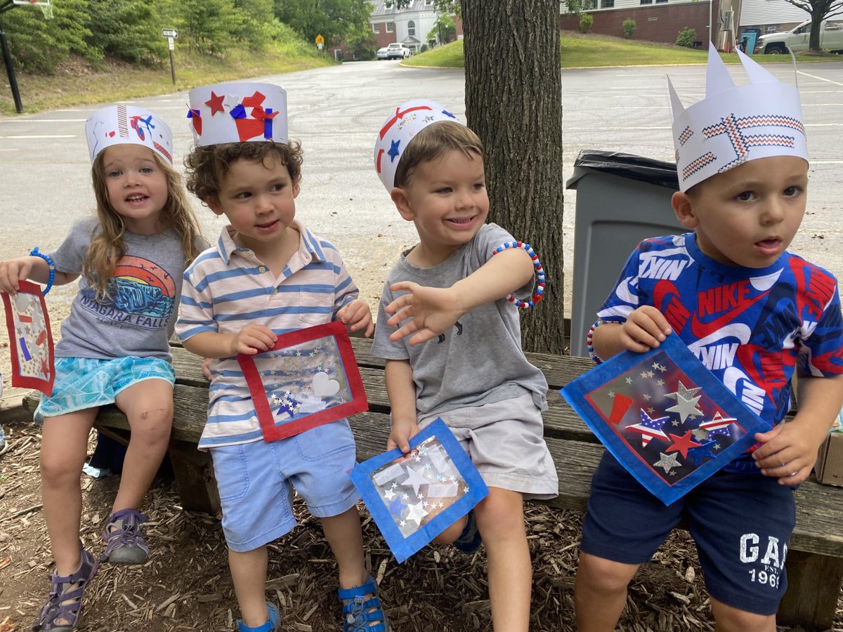 SSASummer's tweet image. North Hills Adventurers campers celebrated "Red, White and Blue" week last week by making bracelets, Fourth of July sun catchers and special crowns to wear during the parade on Friday! 🇺🇸 #SSAsummer
