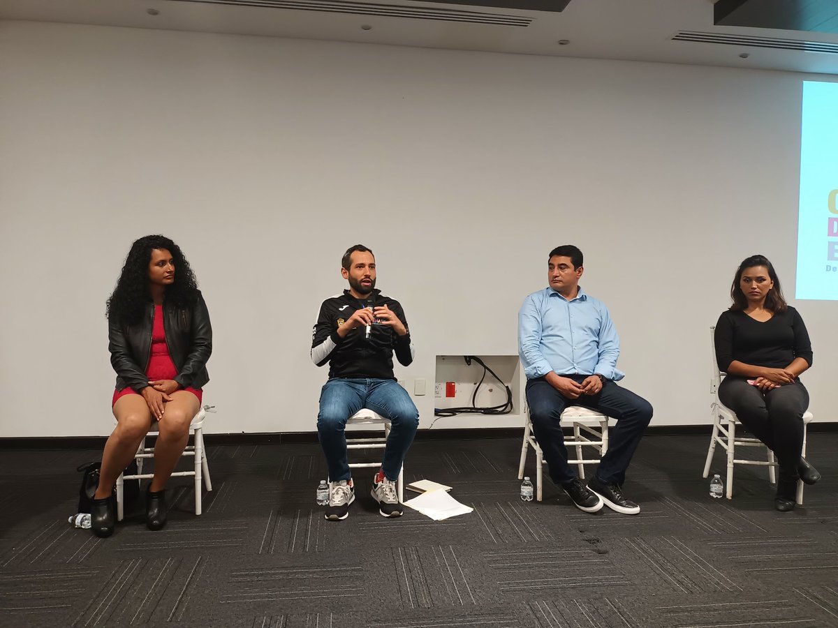 IDEM_Edomex's tweet photo. Interesantes puntos de vista comparten panelistas en el “Conversatorio Deportivo” en el Congreso del Deporte Edoméx “De la Cultura Física al Deporte de Alto Rendimiento”. https://t.co/hvaQuSkGXp
