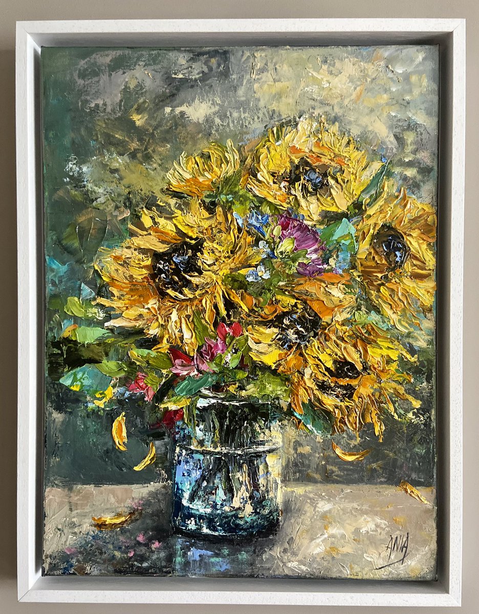 ann00275's tweet photo. “Sunshine in a vase “ 40cm x30cm Oil
Available at the @FrntRoomGallery 
#art #gallery #FloralArt #Sunflowers #oilpainting #artist #summer #exhibition https://t.co/BEhuZc1QcZ