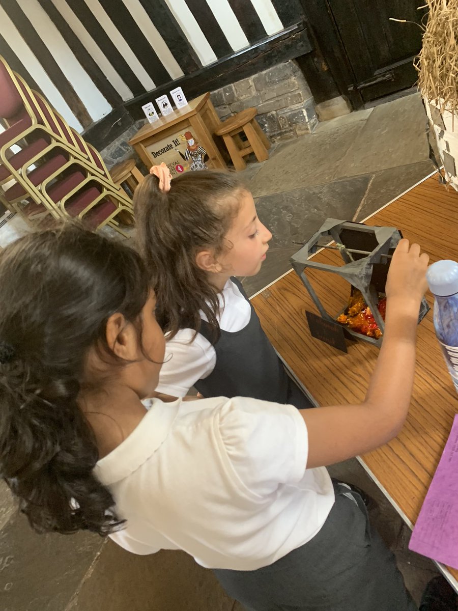 Miss_Patel_KS1's tweet photo. Thank you to all the parents who kindly visited our Exhibition today. The children enjoyed talking to you about the Great Fire of London and presenting their final outcomes. https://t.co/5kFBulO7Re
