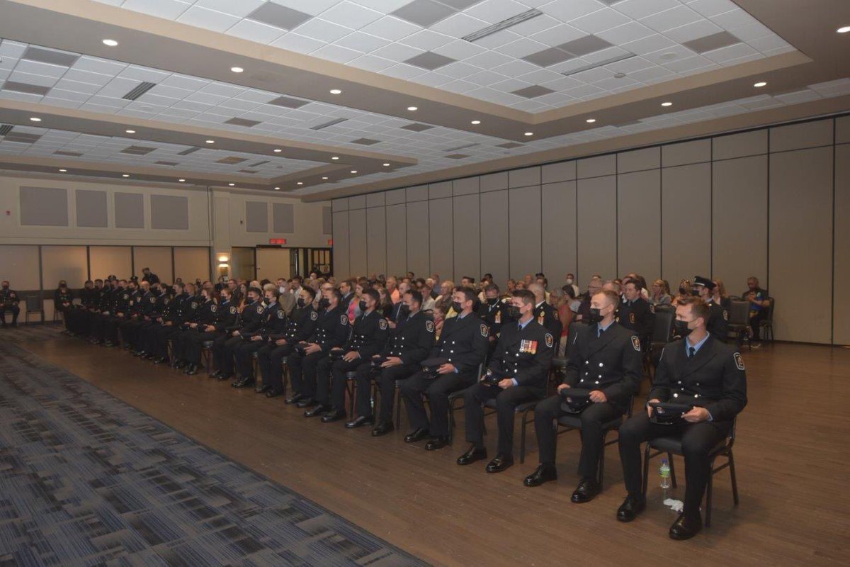Ottawa Fire Services (@ottfire) on Twitter photo Congratulations to our newest recruit class.🧑🚒🚒🪓
2022-01
#Ottawa
📸 OFS Photographer Jean Lalonde Congratulations to our newest recruit class.🧑🚒🚒🪓
2022-01
#Ottawa
📸 OFS Photographer Jean Lalonde