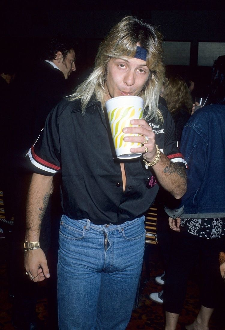 ⠀

⠀             𝗜’𝗺 𝘀𝘂𝗰𝗵 𝗮 𝗴𝗼𝗼𝗱,
                                      𝙂𝙊𝙊𝘿  𝗕𝗢𝗬 .

⠀