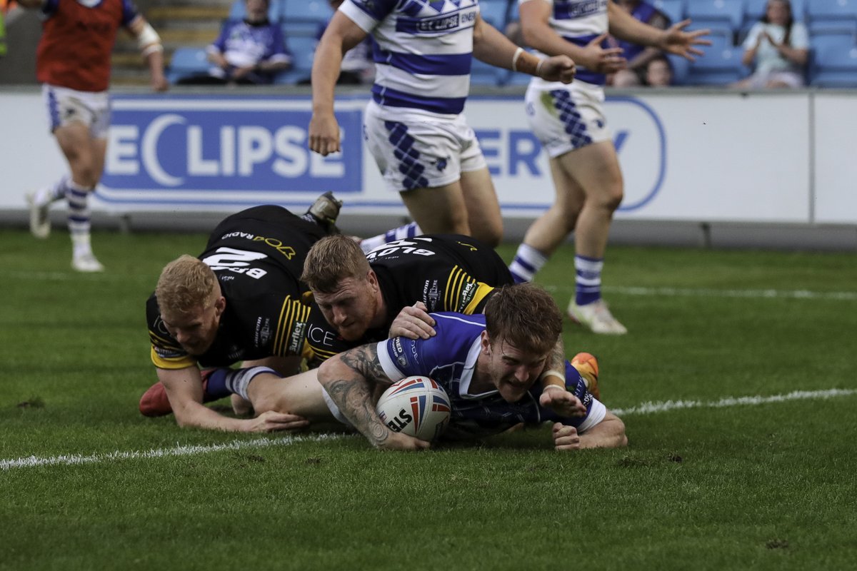 TheRFL's tweet photo. 👏 A big try from Joe Keyes! 

🐾 @HalifaxPanthers look like they're heading for 12 wins from 13...

📺 @PremierSportsTV https://t.co/RTdsY7PsKP