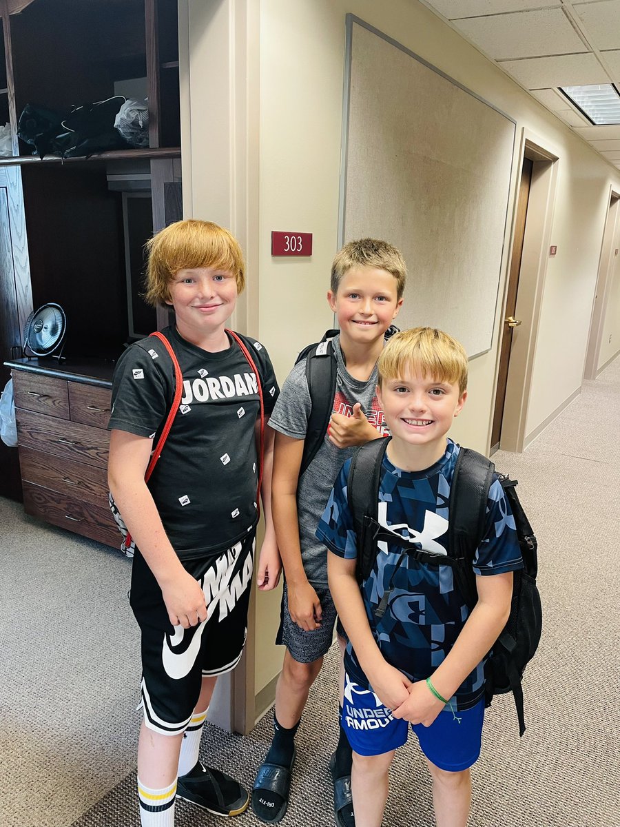 KariMueller13's tweet photo. Dropped my kiddo and his buddies off at their very first overnight basketball camp @nwciowa 🏀 So thankful for this experience and opportunity for our young athletes. https://t.co/ZQ9VdnEDkH
