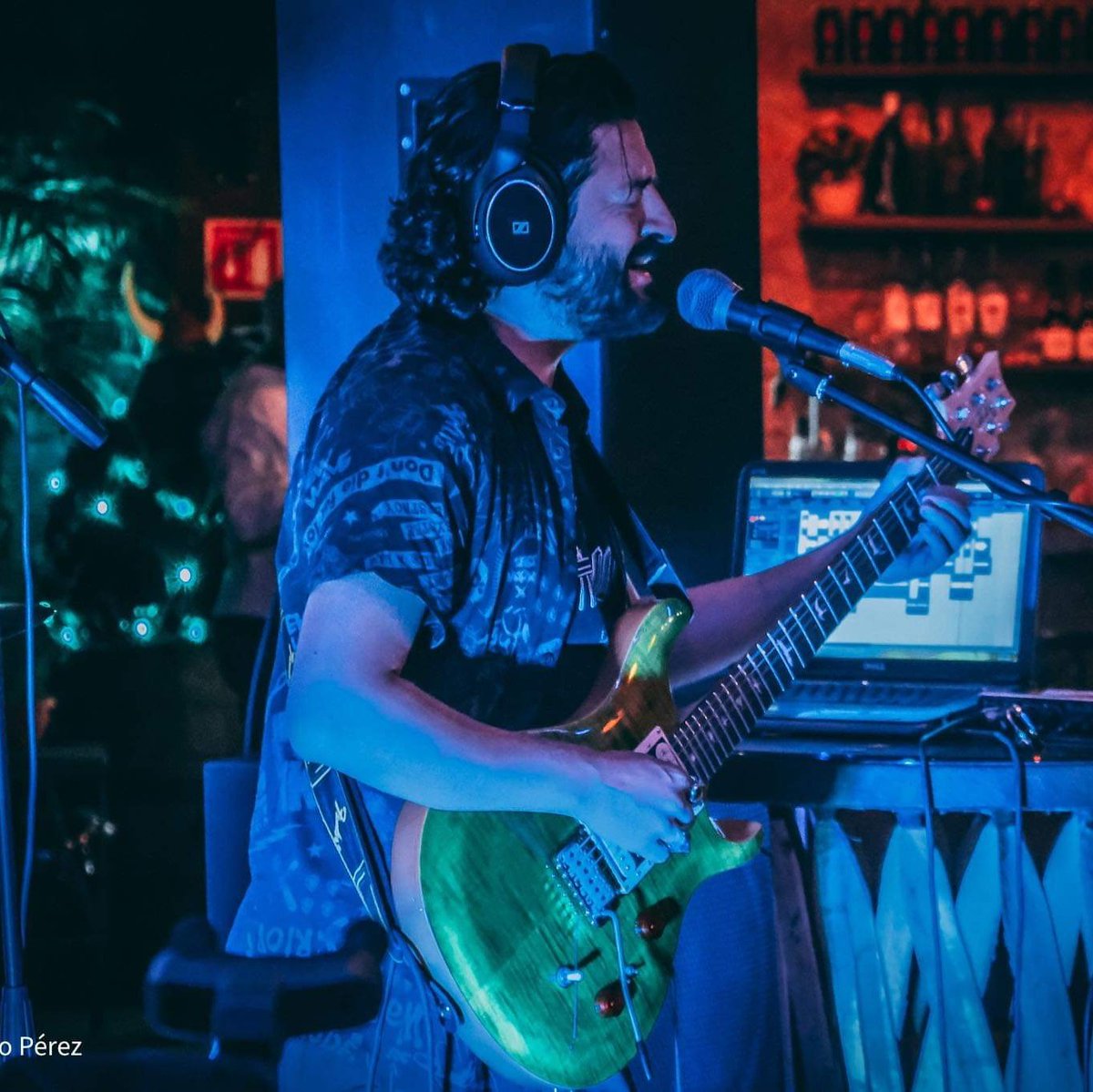 Perro_Sable's tweet photo. Preparando la primera versión de mi banda!!!

#PerroSable
#Fullband
#NuevaFotoDePerfil https://t.co/BBY6gge30y
