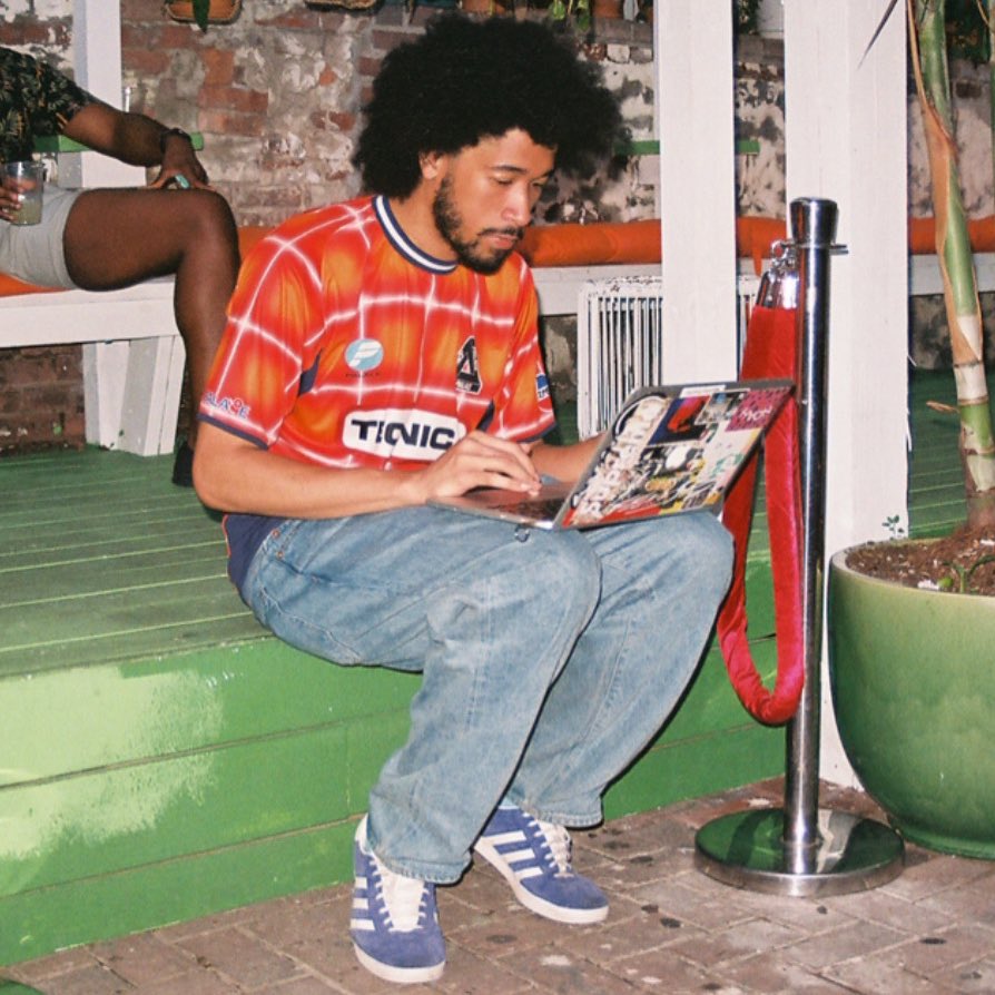 madeintheurl's tweet photo. This is how I look everytime I’m typing out some insane bullshit y’all somehow like https://t.co/q33rEYf5Q1