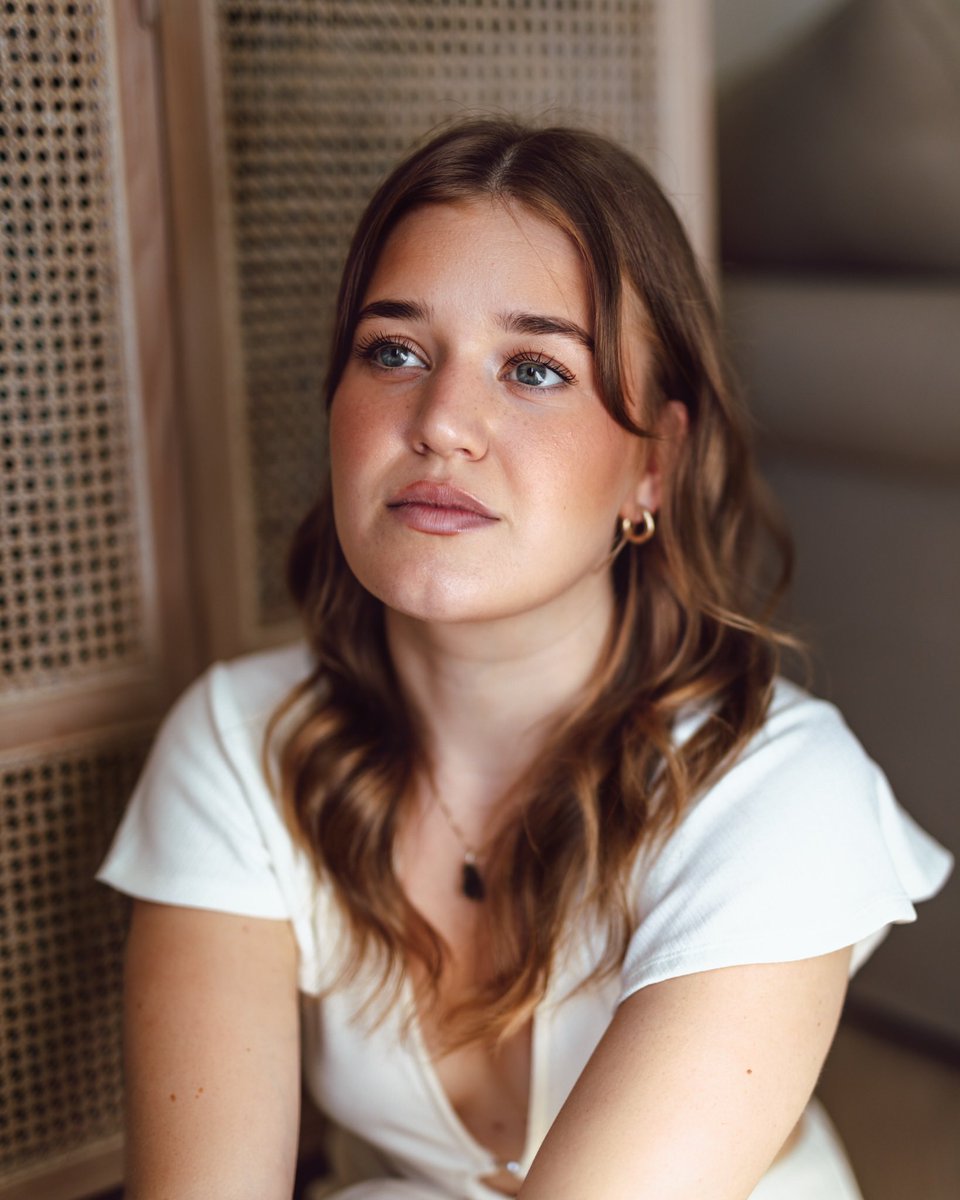DGeborek's tweet photo. Twitter sees it first! 
Upcoming #portrait series with https://t.co/nhcFmMbLLy 📸 

Natural light, Canon 5d mark IV, sigma art 50mm F1.4 https://t.co/Z5N0fAwzD8