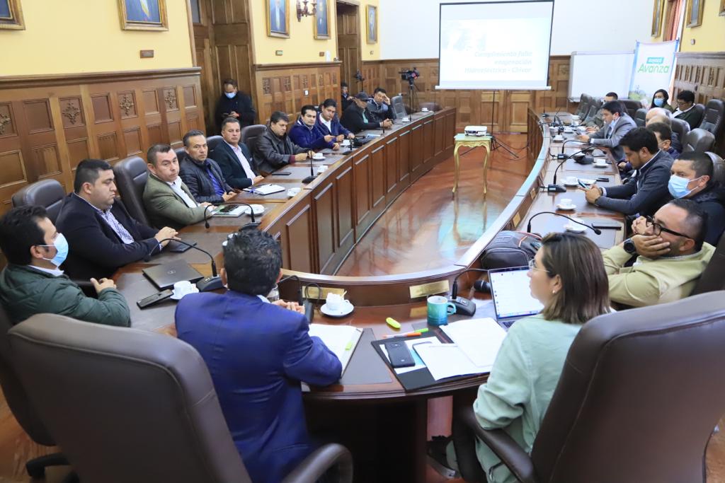 RamiroBarraganA's tweet photo. #AEstaHora iniciamos 1er. acercamiento con alcaldes del área de influencia de la Central Hidroeléctrica de Chivor. 

Somos mediadores desde @GobBoyaca en el proceso como pide @consejodeestado. Avanzamos en un diagnóstico de necesidades para definir juntos proyectos de inversión. https://t.co/i4p8WnVpSZ