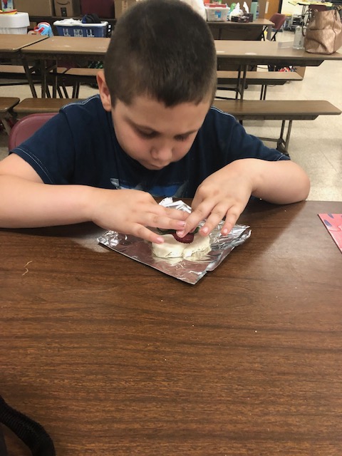 Reptile Mania! Our campers enjoyed making fossils using an object of their choice.  <a href="/PEAKGrp/">PEAK-Parents of ExtrAordinary Kids</a>
