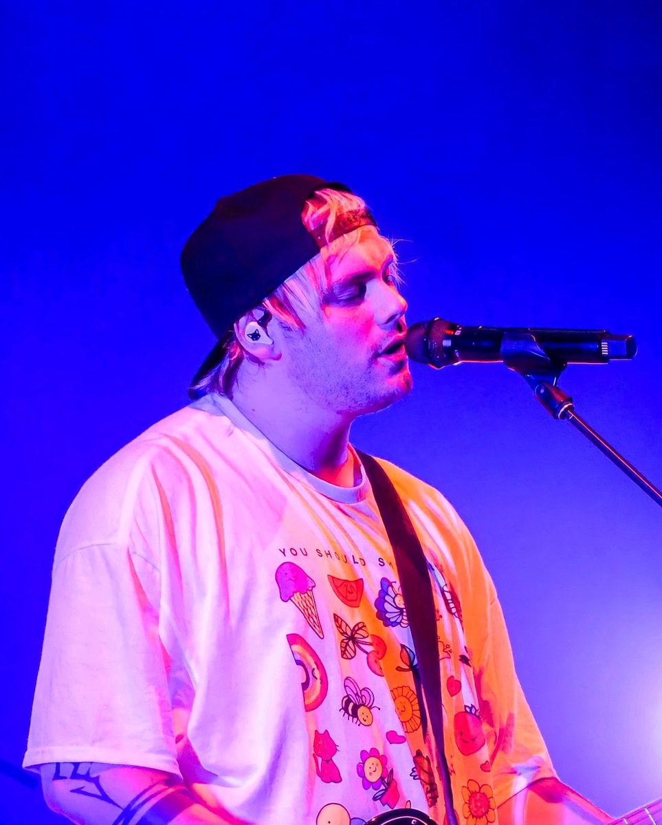 michael clifford archives (@mgcarchvs) on Twitter photo 