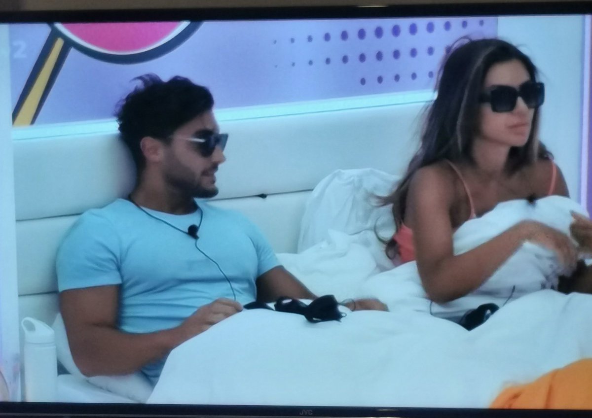 Moment of silence for Davide as he is in a full day of mourning for Jay leaving.
#LoveIsland #LoveIslandUK