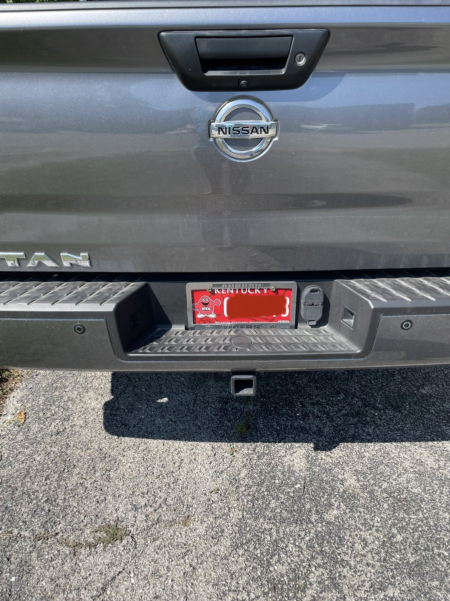 aubarndoc's tweet photo. They didn’t have Auburn plates so I went with the WKU plate. #Kentucky #GoTopsGo #WKU https://t.co/9LvrTaKdww